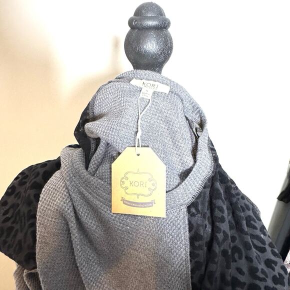 Kori Animal Thermal Long Sleeve Tee Top Heather Grey Black Sheer Velvet S new - Picture 8 of 9